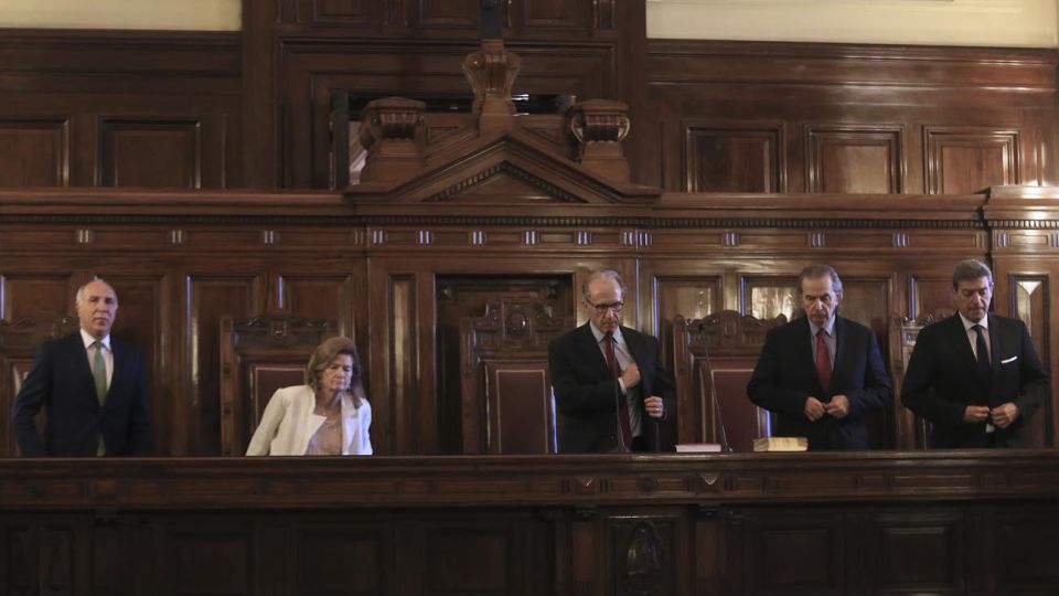 miembros de la corte