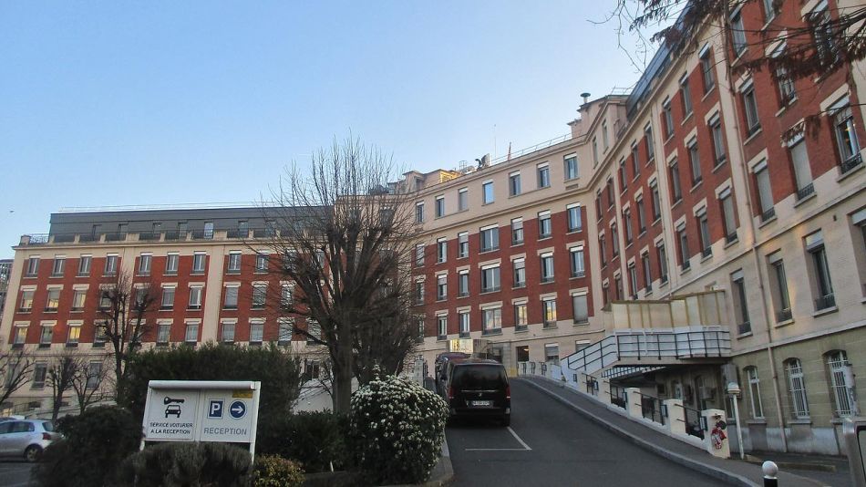 Hospital Americano de París 20210210