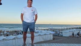 Marcelo Leuzzi desembarcó en Pinamar y adquirió seis estratégicos locales.