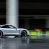 El Porsche Taycan Turbo S estableció el récord mundial de velocidad dentro de un edificio.