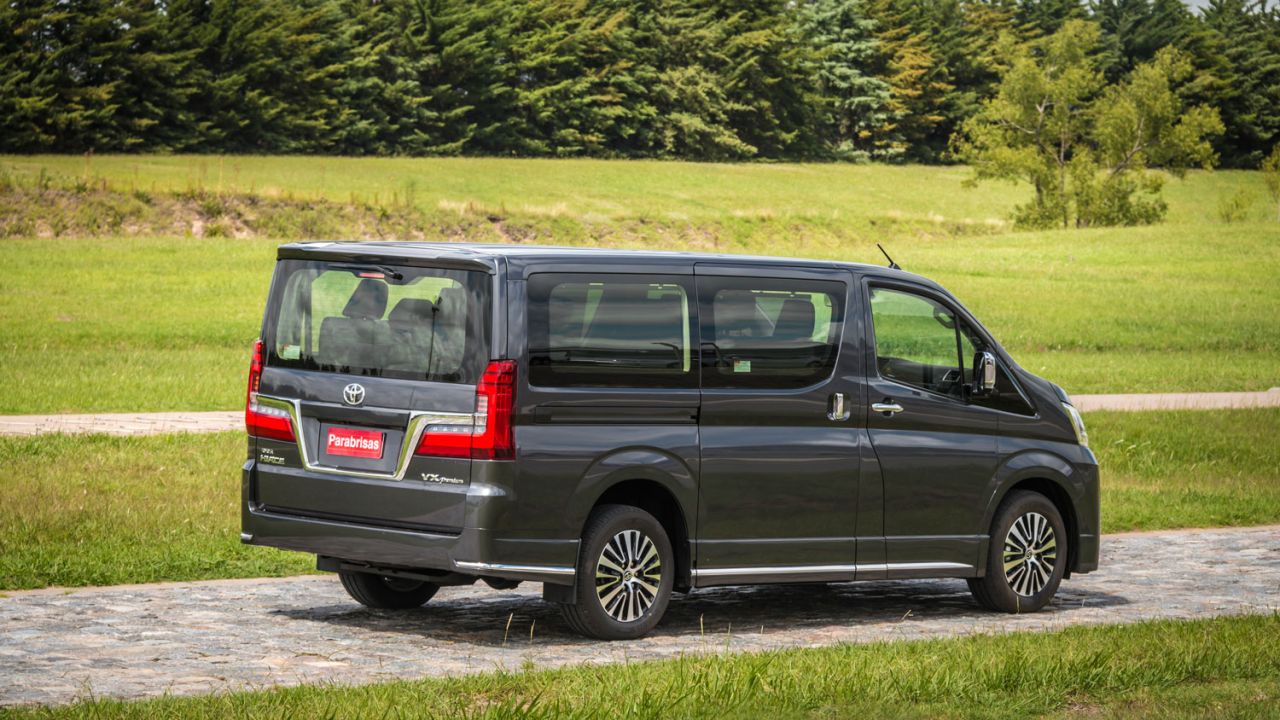 2021 toyota hiace