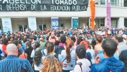 RECLAMO ESTUDIANTIL. Hairabedian consideró que se comprobó el perjuicio y la afectación de derechos públicos y particulares.