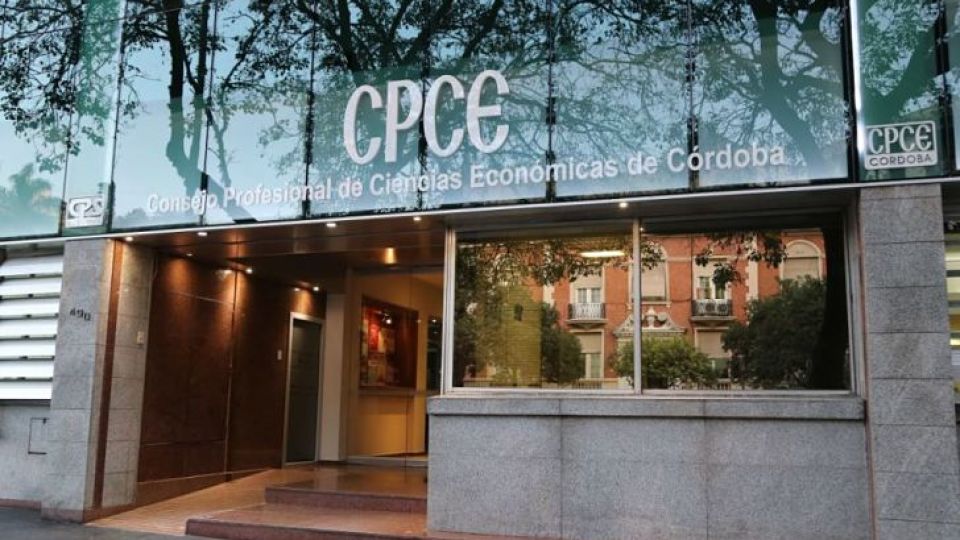 "La libertad de asociación lleva implícito el derecho a no colegiarse".