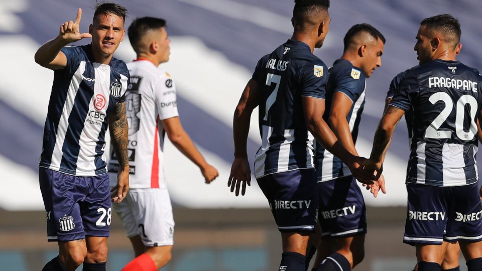 GOLAZO. Auzqui celebra el primer gol del ‘Albiazul’ en la Copa.