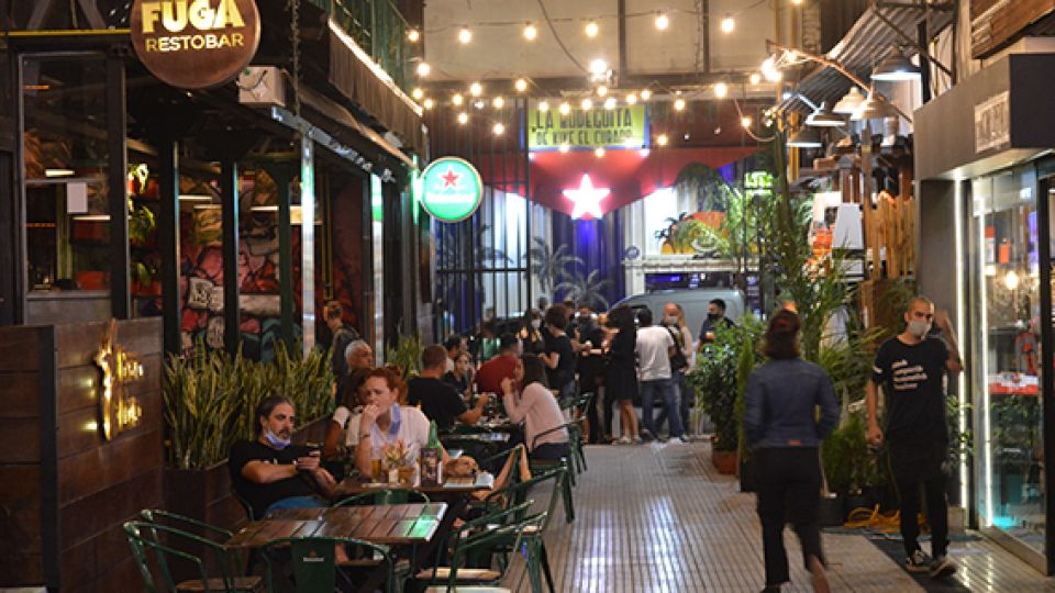 GÜEMES. Una de las zonas de la ciudad en las que los negocios gastronómicos lograron mayor volumen de ventas, pese a los protocolos.