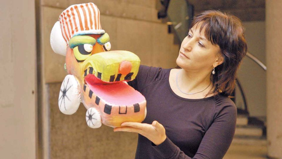 Directora. La experiencia en las tablas de Madjarova es crucial a la hora de sus relatos infantiles.