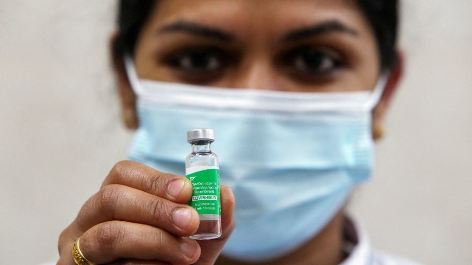 VACUNA INDIA. A diferencia de la vacuna rusa, la Covishield puede conservarse a temperaturas estándar.