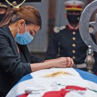 ZULEMITA DESPIDIO A SU PADRE CARLOS MENEM EN EL CONGRESO