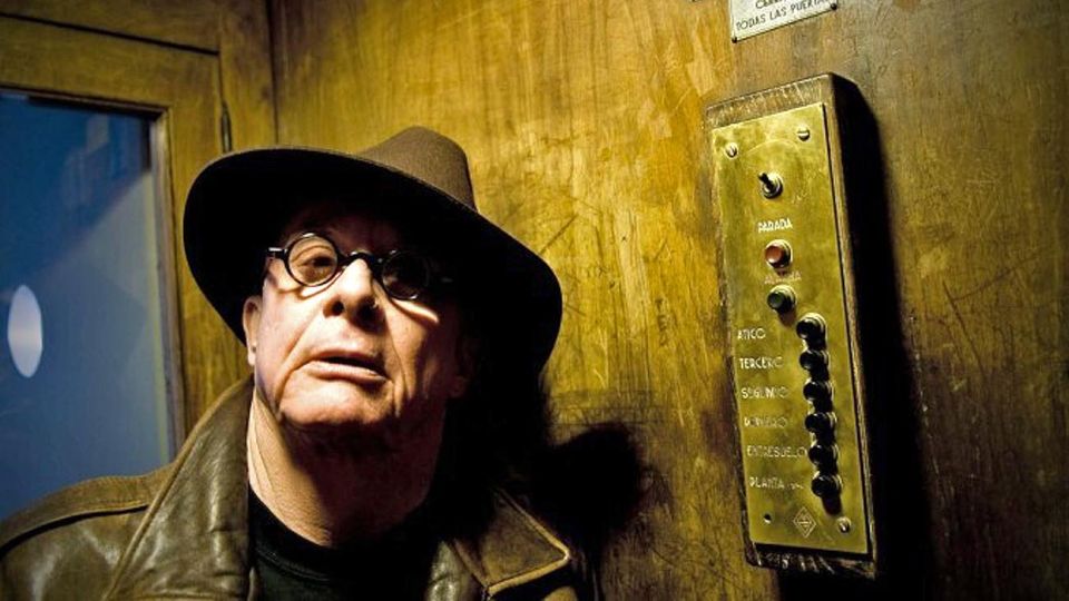 Dan Fante (Los Ángeles, 1944-2015), hijo del mítico escritor y guionista John Fante, fue escritor, dramaturgo y poeta.