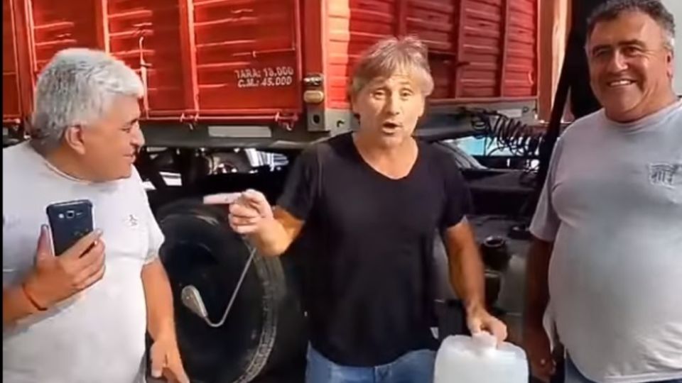 Marcos Di Palma se quedó sin gasoil en el camión por correr una picada.