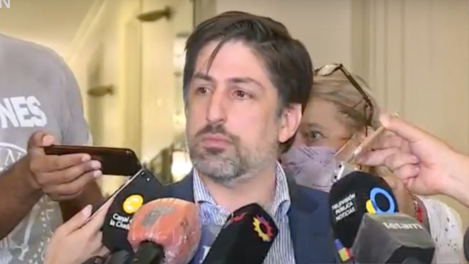 El ministro de Educación, Nicolás Trotta, tras la reunión con los gremios docentes.