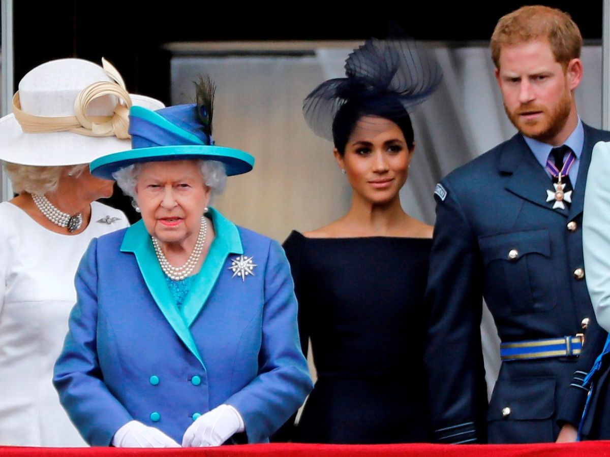 harry-y-meghan-markle-renunciaron-por-completo-a-la-familia-real-britanica-1130191