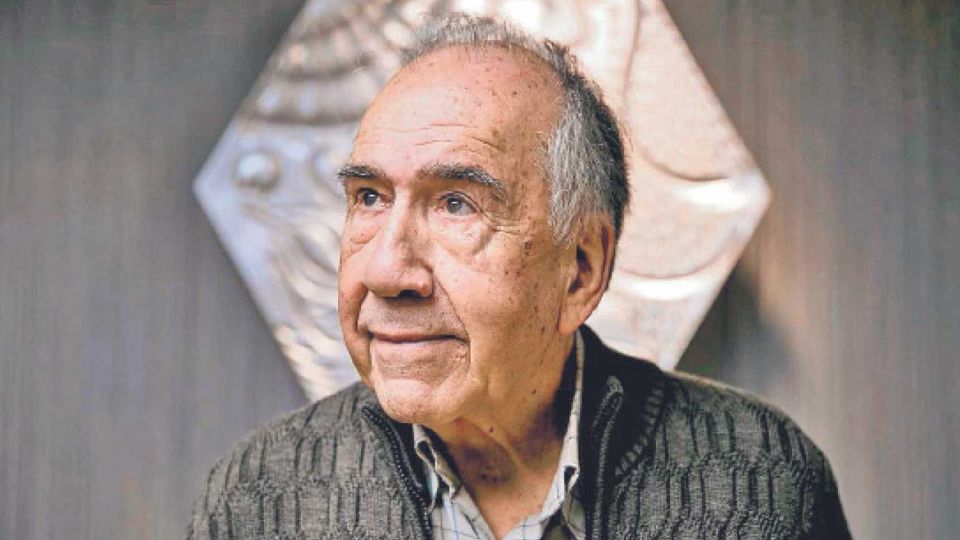 Margarit. Publicó su primer libro de poesía recién en 1963.