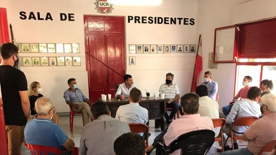 DE COMITÉ EN COMITÉ. De Loredo junto a Arduh y dirigentes del interior el fin de semana.