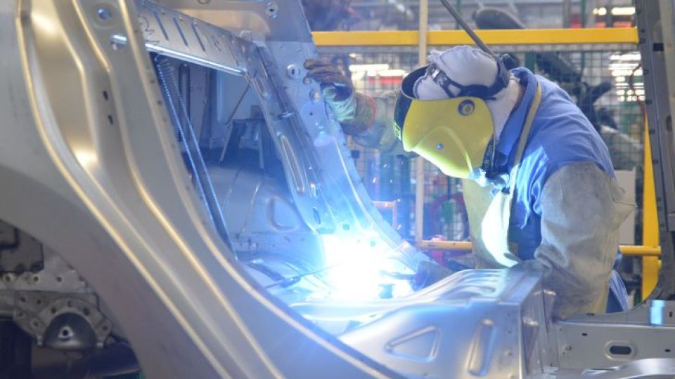 PREOCUPA PROVISION. La industria muestra mes a mes su reactivación, pero la escasez de insumos aparece como el principal nudo gordiano.