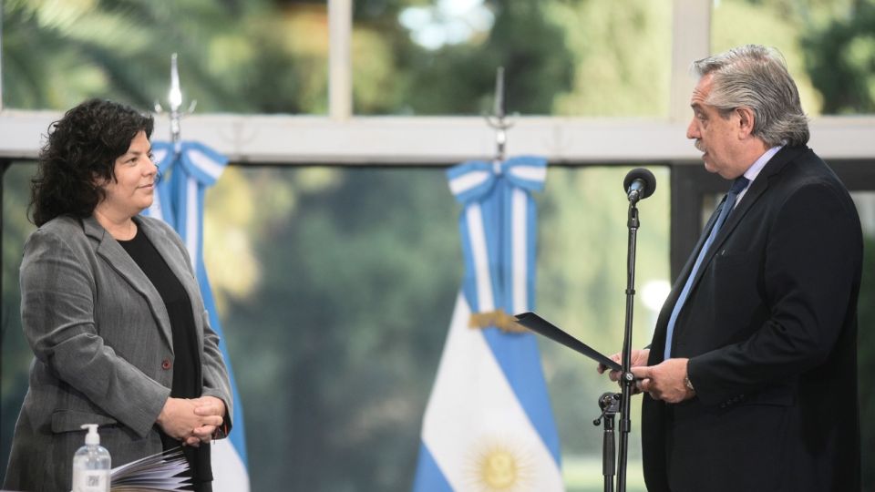 Alberto Fernández le tomó juramento a Carla Vizzotti como nueva ministra de Salud.