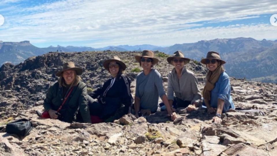 Juliana Awada con sus amigas en su escapada de fin de semana largo a la Patagonia.