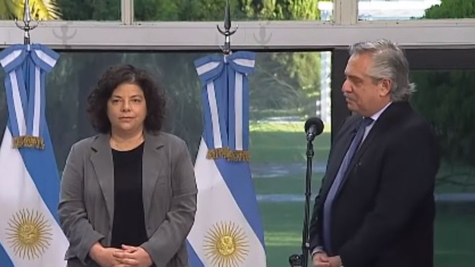 Alberto Fernández le tomó juramento a Carla Vizzotti como nueva ministra de Salud.