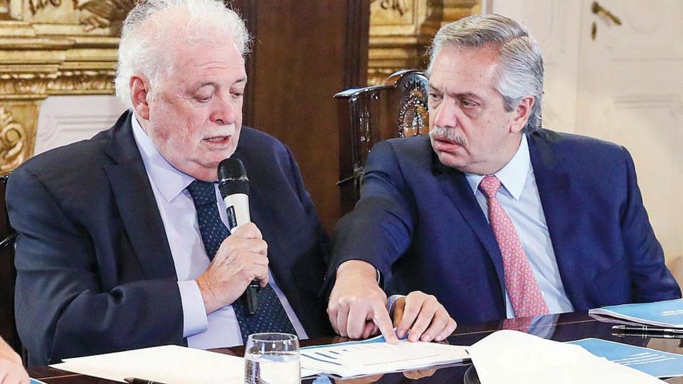 Textual. “Si lo hice y lo conté es porque no advertí que fuera algo incorrecto, el ejercicio de un privilegio”, explica aquí Verbitsky respecto a su vacunación vip.