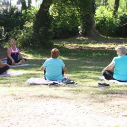 Yoga al aire libre en Roque Pérez.