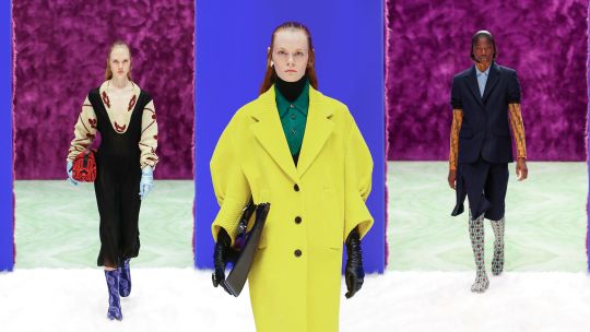 Prada sorprendió con su nueva colección de invierno en Milán