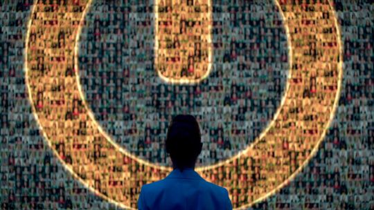 The One, serie que volverá a preguntarnos: ¿y si la tecnología nos asegura una pareja perfecta?