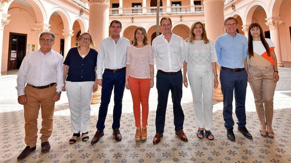 Gobernador de Entre Ríos, Gustavo Bordet, con su gabinete. 20210226
