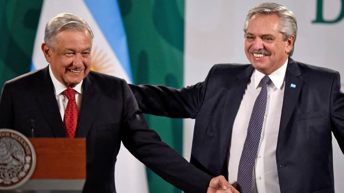 From left to right: Lopez Obrador and Fernandez in Mexico. 