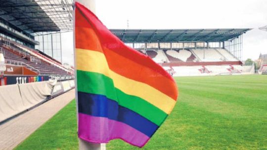 Amplitud. El fútbol masculino, reaciona al cambio de modelo cultural.