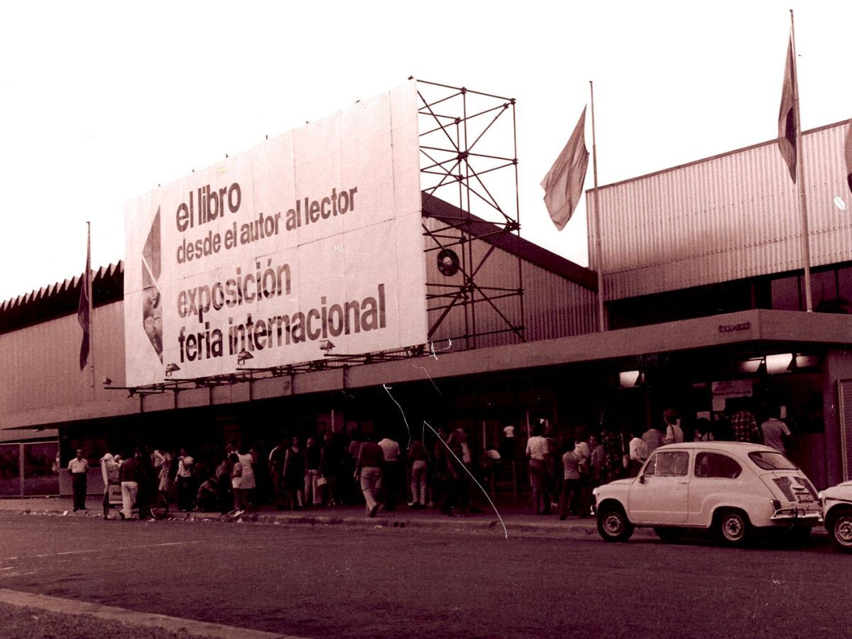 El 1 De Marzo De 1975 Se Realizó Por Primera Vez La Feria Internacional Del Libro De Buenos 5485