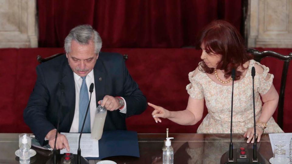 gestos Cristina Asamblea legislativa 20210203