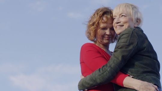 Revolvo es una de las dos obras alemanas y trata la homofobia de manera muy original.