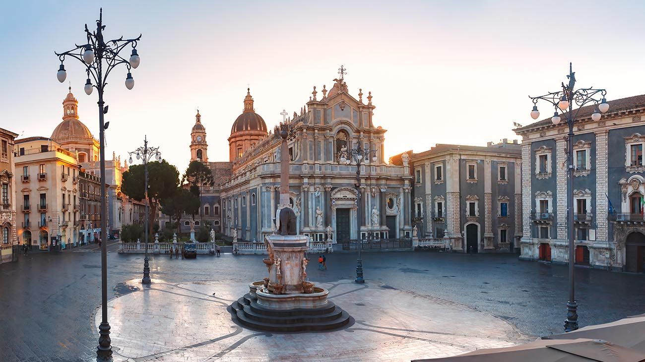 El pueblito de Randazzo, en Catania, Sicilia