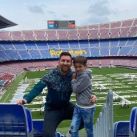 Thiago Messi, el compañero de Leo para la votación en las elecciones de Barcelona