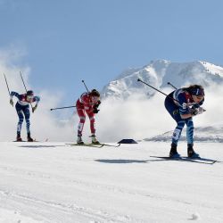 Los atletas compiten durante la carrera femenina de salida masiva de 30 km en el Campeonato Mundial de Esquí Nórdico de la FIS en Oberstdorf, en el sur de Alemania. | Foto:Christof Stache / AFP