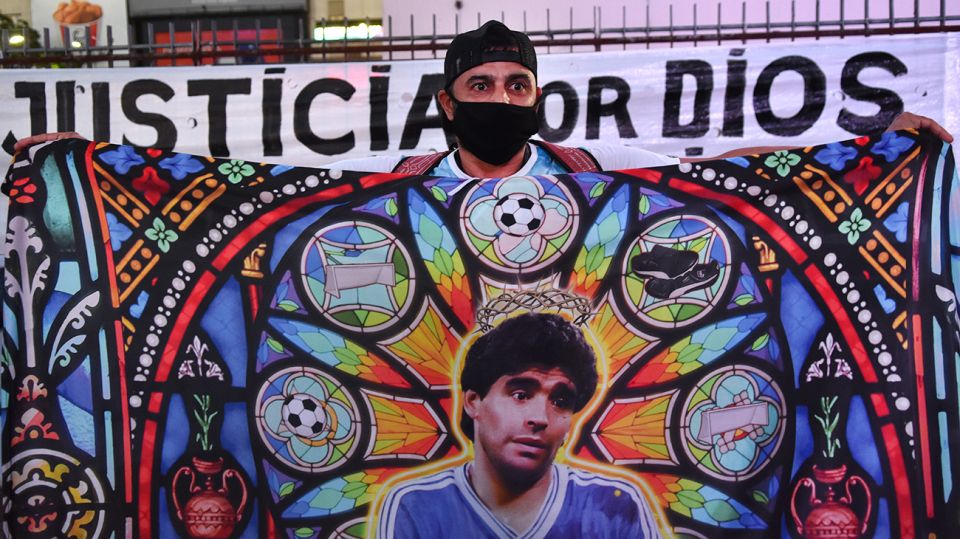 Marcha y reclamo por Justicia en la causa que investiga la muerte de Maradona.