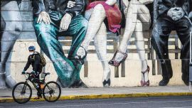 Buenos Aires desde la bicicleta, una propuesta que acaba de incorporar nuevos barrios a sus circuitos.