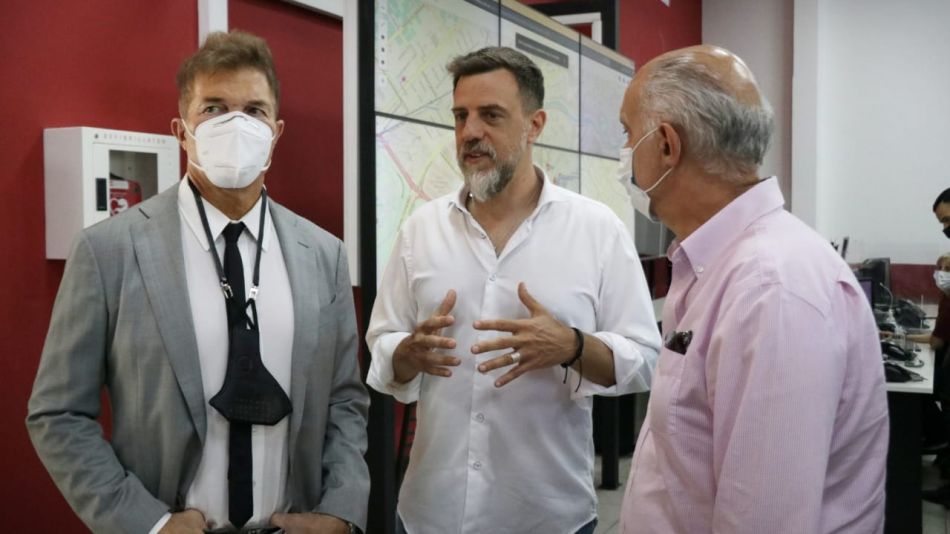 Burlando con Grindetti y Kravetz