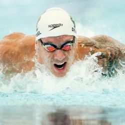 Caleb Dressel compite en las eliminatorias de mariposa de 200 metros masculinos en el segundo día de la TYR Pro Swim Series en San Antonio en San Antonio, Texas. | Foto:Tom Pennington / Getty Images / AFP 