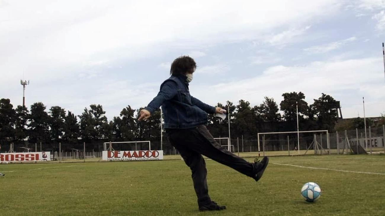 Javier Milei volvió a Chacarita Juniors, donde hizo Divisiones inferiores.