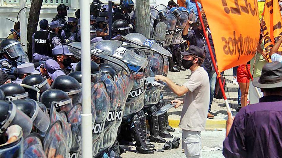 20210313_policia_marcha_protesta_cedoc_g