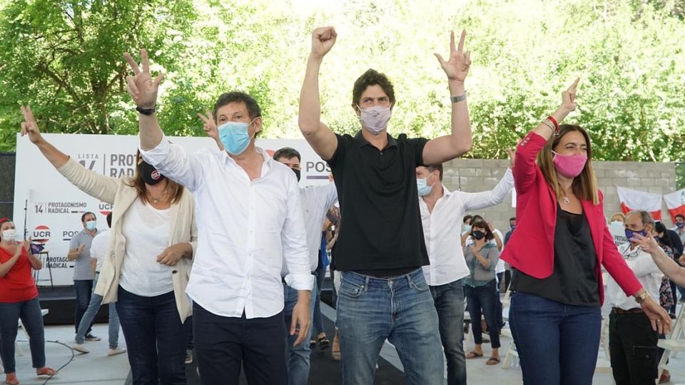 Posse y Lousteau en el cierre de campaña de su sector con vistas a la interna del radicalismo.