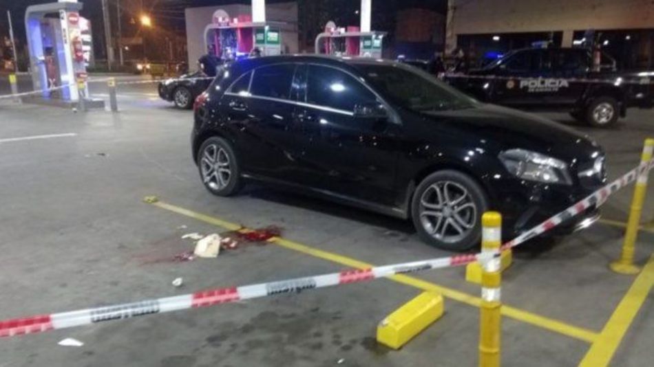 El auto de Ariel González Zeballos, el abogado baleado en Rosario.