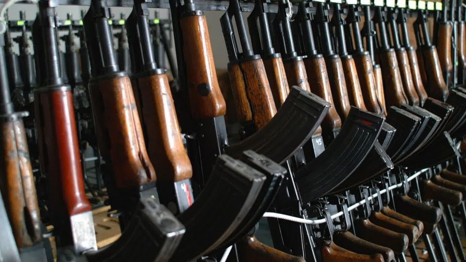 Armas Venta Caída
