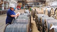 mujer trabajando metalúrgica 20210315