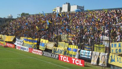 LA HINCHADA DE ATLANTA NO PODRÁ ESTAR PRESENTE PARA EL CLÁSICO ANTE CHACARITA, PERO ALENTARÁ DESDE SU CASA.