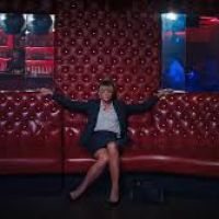 Conocé a Emerald Fennell, la directora nominada al Oscar que interpretó a Camila Parker en The Crown
