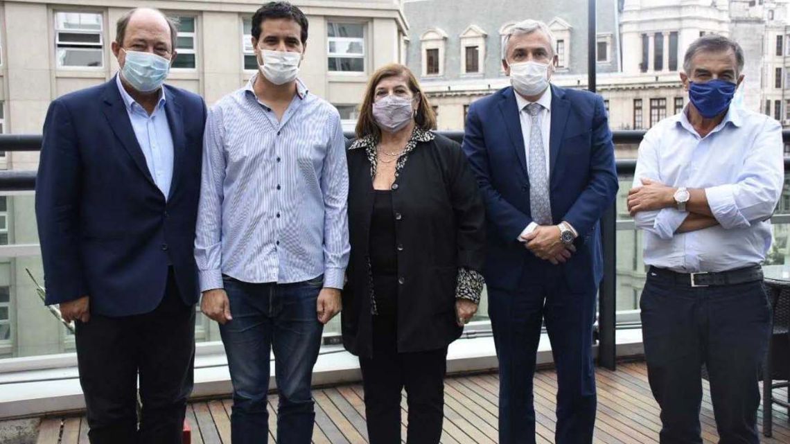 Morales y Sanz se metieron en la interna radical y acusaron a Posse de