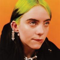 Billie Eilish se despidió del verde y se hizo un espectacular cambió el look