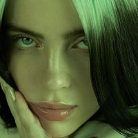 Billie Eilish se despidió del verde y se hizo un espectacular cambió el look